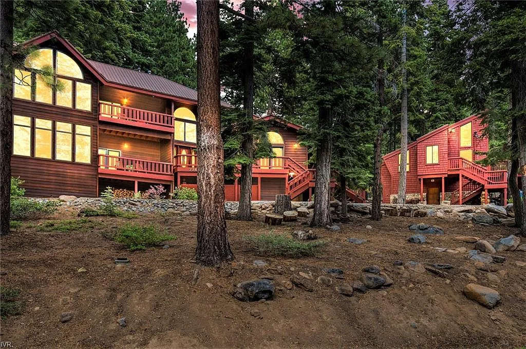 726 Champagne Rd photo 1