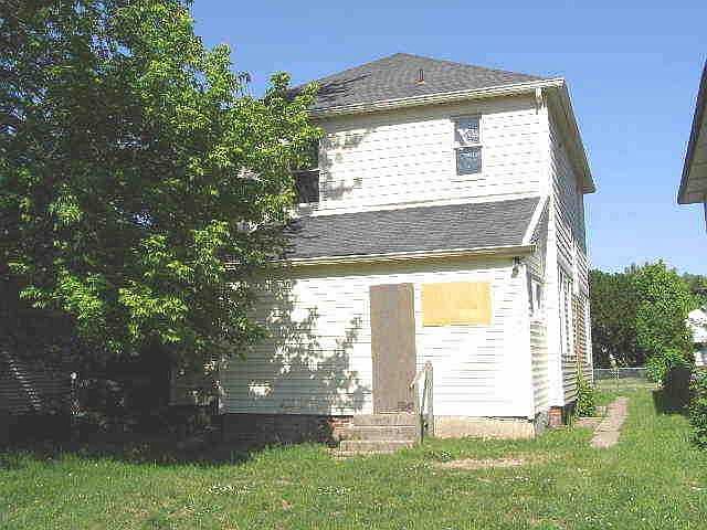 2nd image of 826 N Jefferson Ave