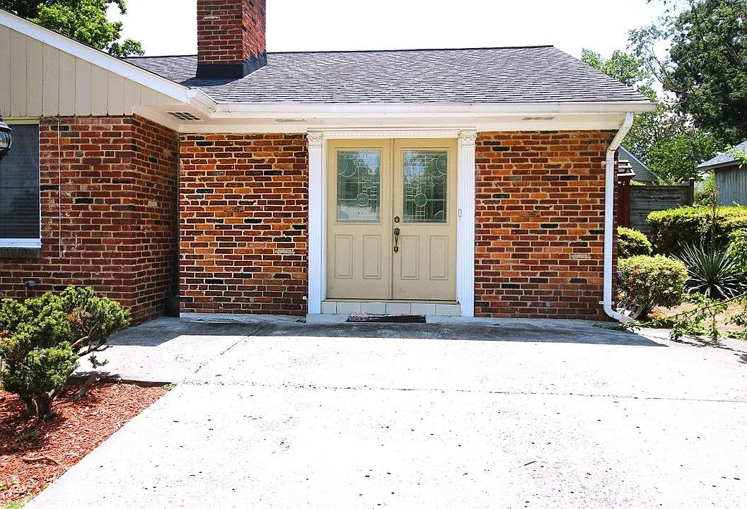 1 bed, 1.0 bath, 800 sqft, $1,800 — Photo 1