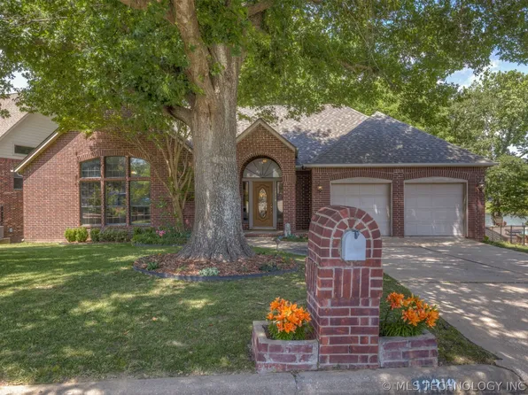 12318 S 18th St E, Jenks, OK 74037