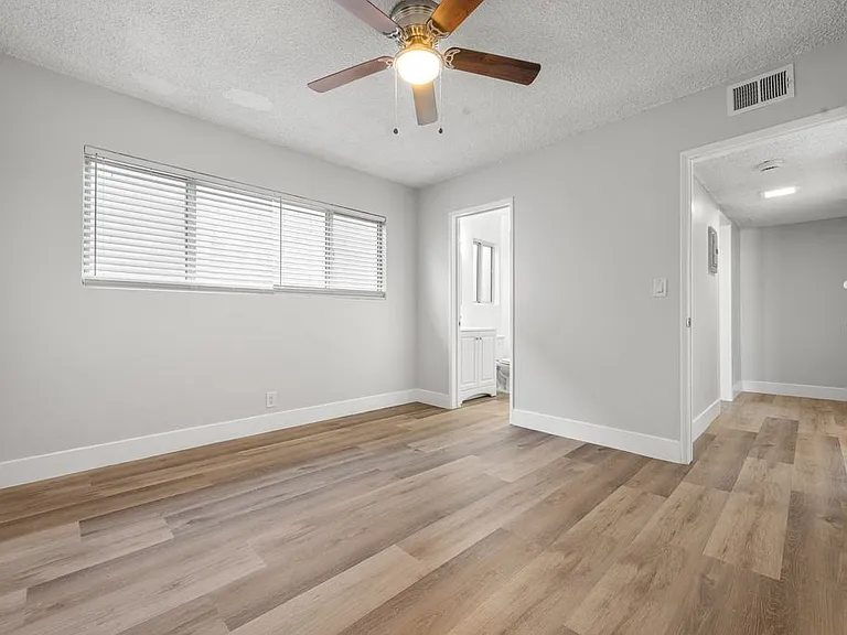 815 Victor Ave — Photo 21