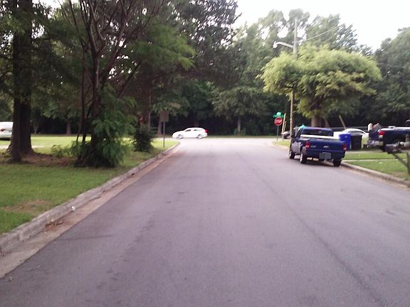4th image of 210 Arlington Cir