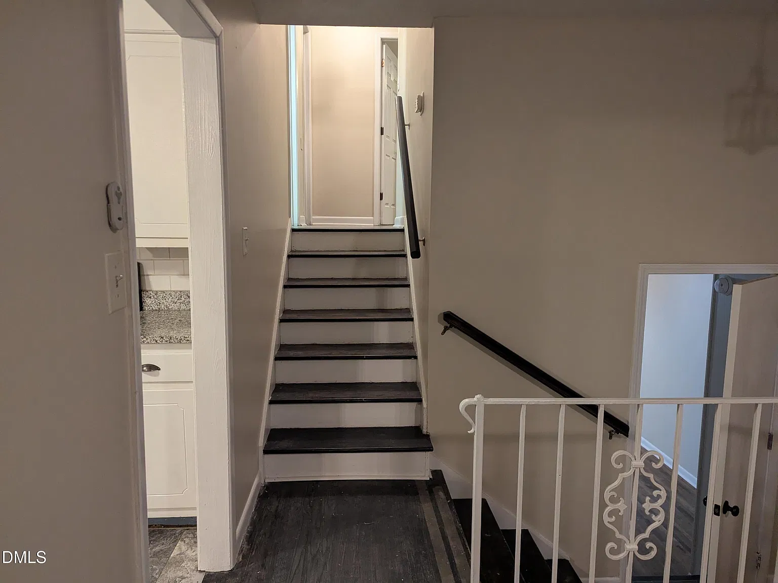 4 bed, 2.5 bath, 1601 sqft, $1,850 — Photo 4