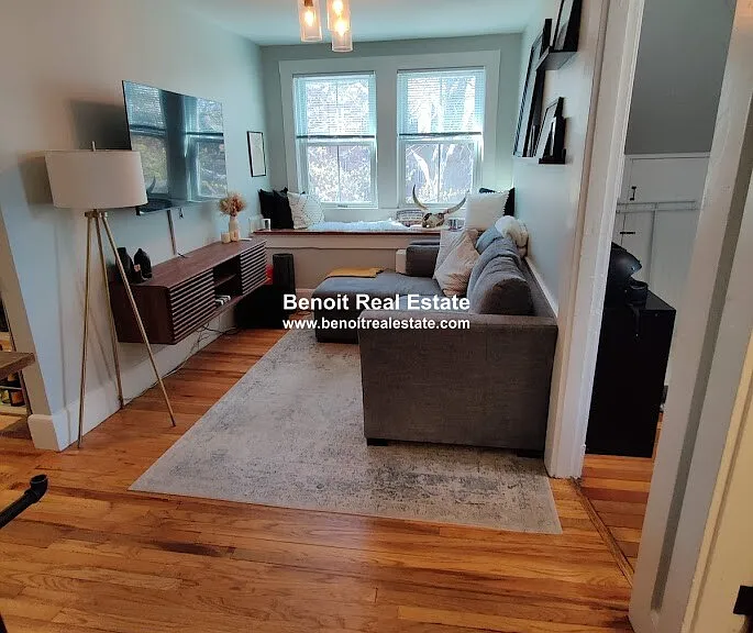 40 Lee St #3 — Photo 2