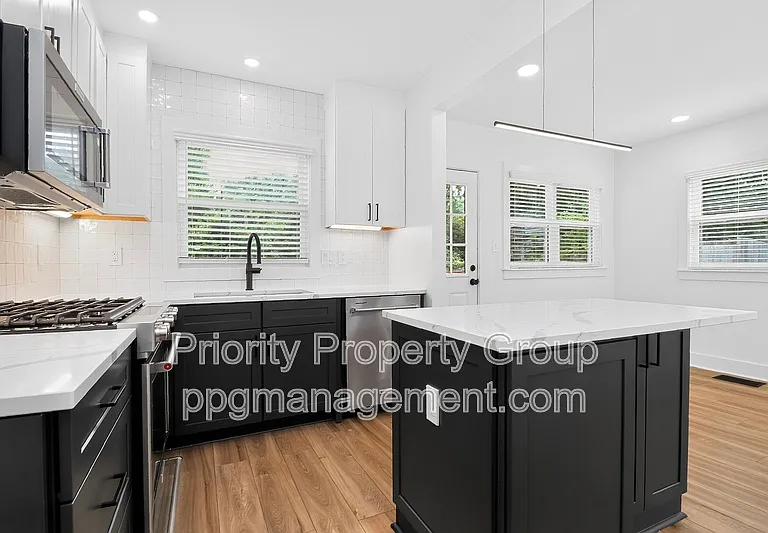 1033 Drummond Ave — Photo 21