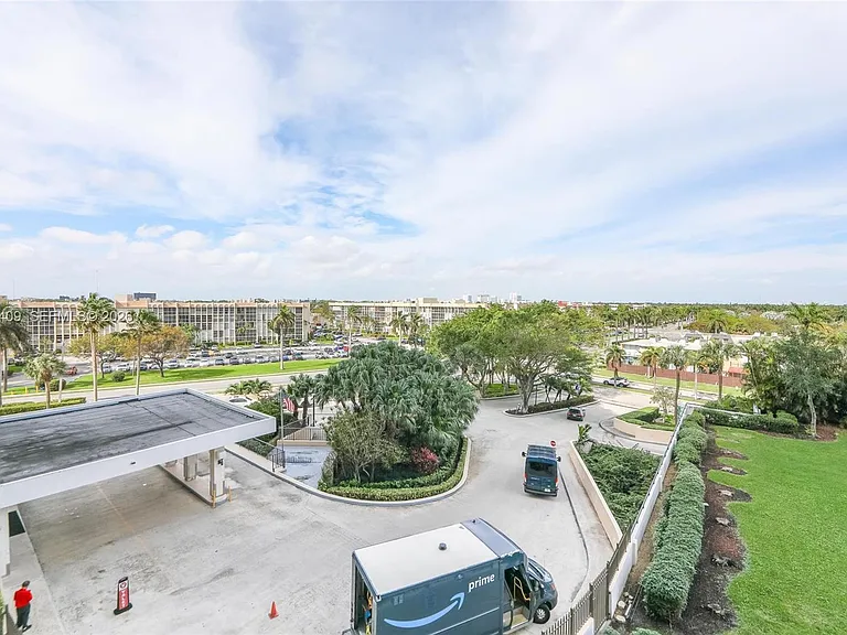 600 Three Islands Blvd #403 — Photo 34