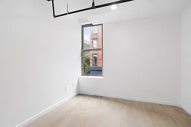 Rented by Safdie Realty Group