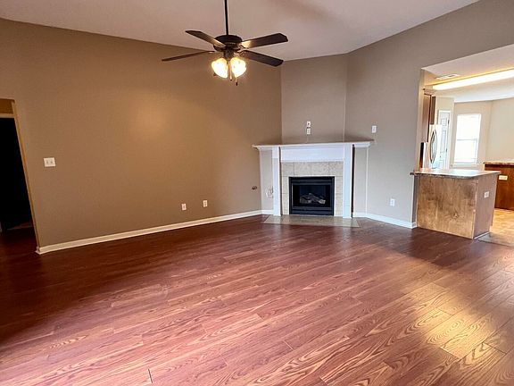 2nd image of 4337 Genevieve Dr