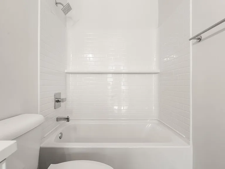 31 Railroad St #10 — Photo 11