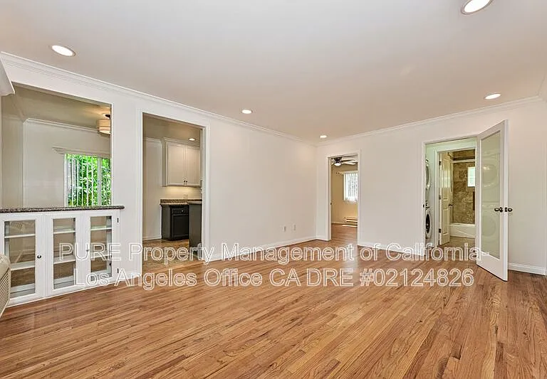 1527 Harvard St #2 — Photo 1
