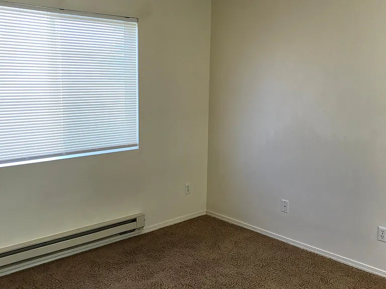 2140 Elizabeth Blvd #19D — Photo 6