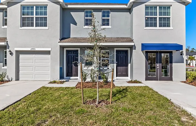 Crestview at Grove West Townhomes — Photo 6