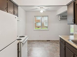 Kelly Square, Roseville, MI 48066