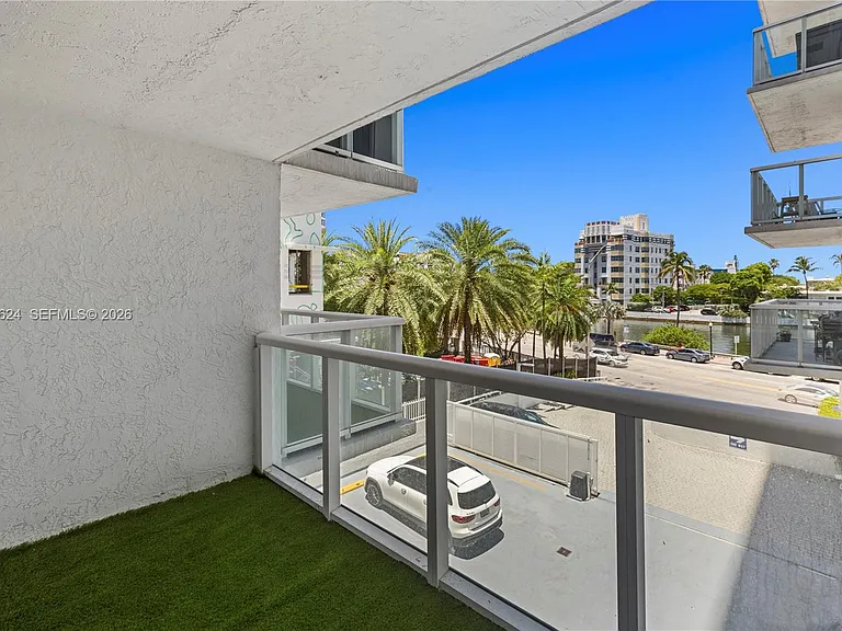 2457 Collins Ave #307 — Photo 20
