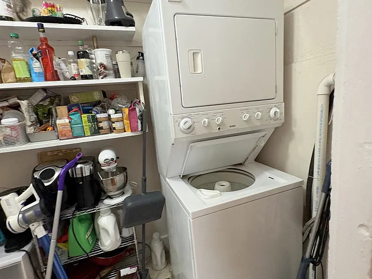 279 Pearl St #2R — Photo 12