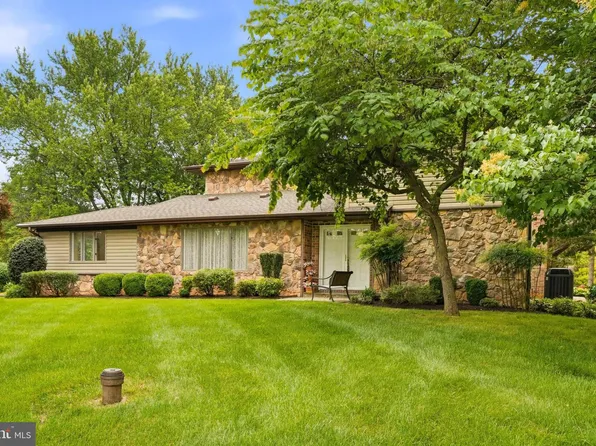 13164 Holly Loch Ln, Highland, MD 20777