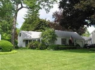 59 Ingersoll Grv, Springfield, MA 01109