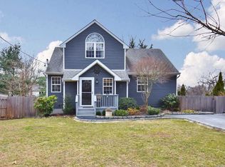 78 Beaver Dr, Kings Park, NY 11754