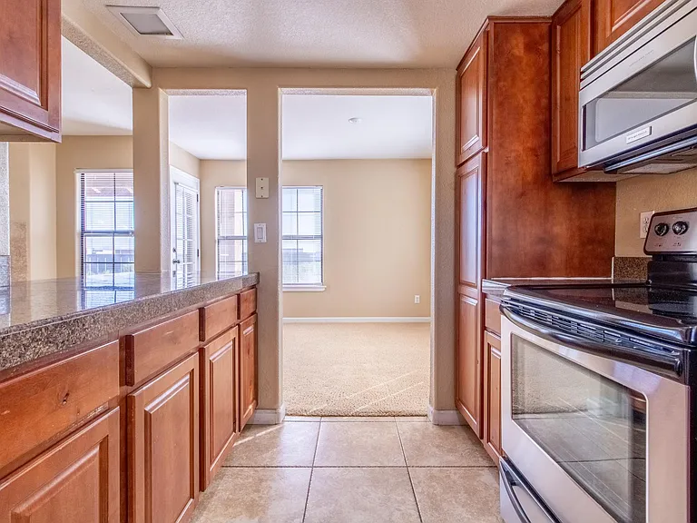 6651 N Campbell Ave #238 — Photo 4