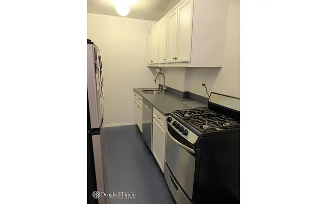 Rented by Douglas Elliman | media 3