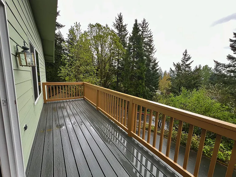 Remodeled 3BR in Mountain Park | Primary Suite + Deck | Lake Oswego — Photo 6