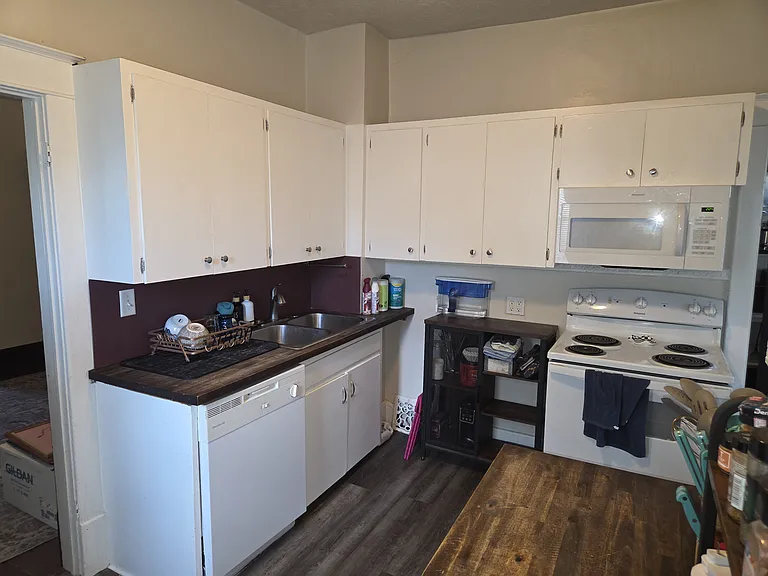 2125 S 35th Ave — Photo 6