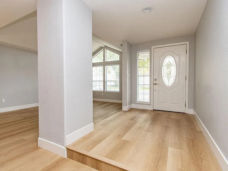 757 Waddell Way — Photo 4