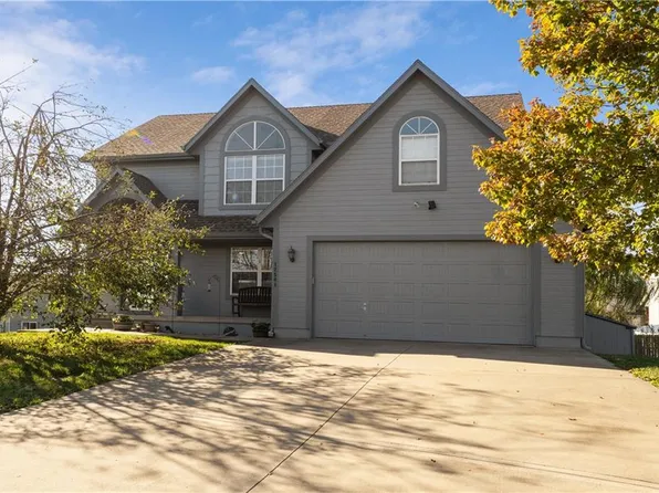 12501 Black Oak Cir, Peculiar, MO 64078