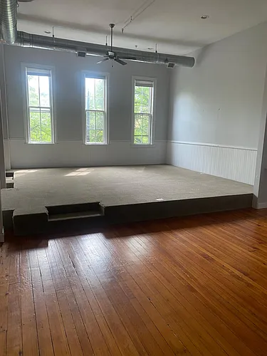 87 W Market St #201 Photo 1