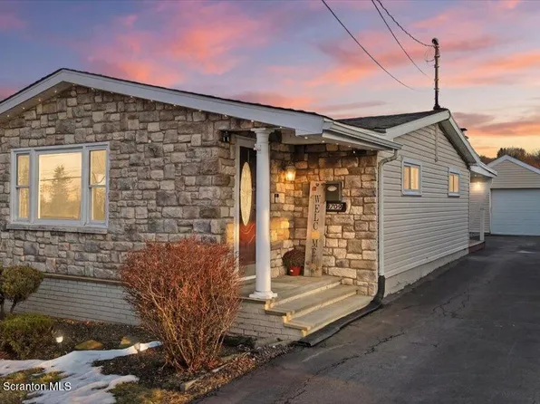3709 Winfield Ave, Moosic, PA 18507