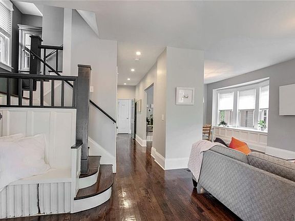 2nd image of 4219 Campbell St