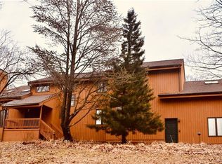 65 Old Quarry Rd, Woodbridge, CT 06525