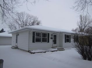 1021 21st St S, Fargo, ND 58103