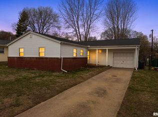 1807 E Saint Jude Ct, Peoria Heights, IL
