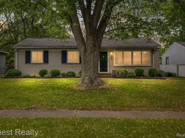3680 Shoals St, Waterford, MI 48329