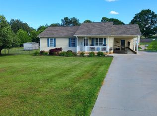 290 Dickson Rd, Campobello, SC 29322