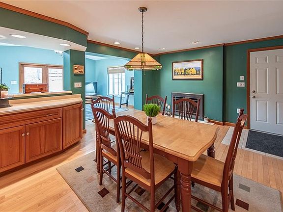 4th image of 205 Glen Forest Dr