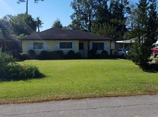 3225 Cherry Dr, Beaumont, TX 77703