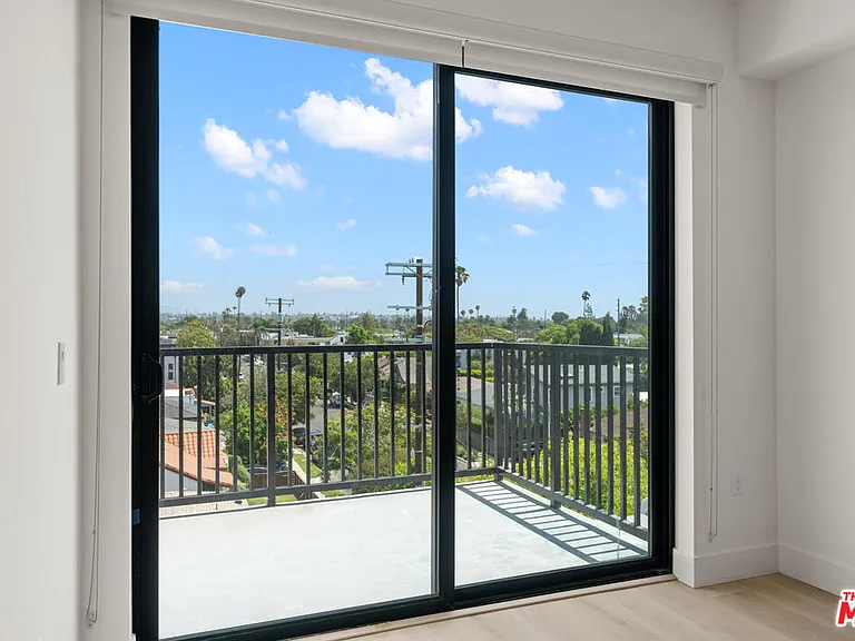 1808 Lincoln Blvd #413 — Photo 4