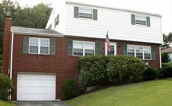 3rd image of 557 Hickory Dr