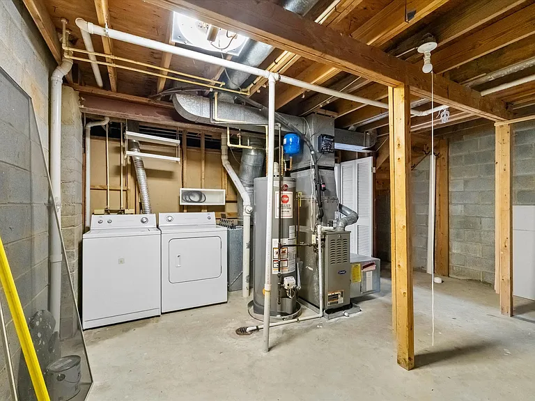 3509 Coxcomb Mews — Photo 33