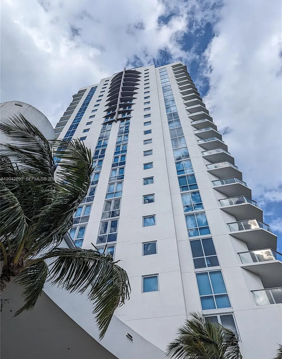 Marina Palms Residences S — Photo 4
