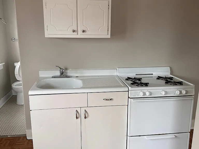 5328 Maywood Ave #8 — Photo 4