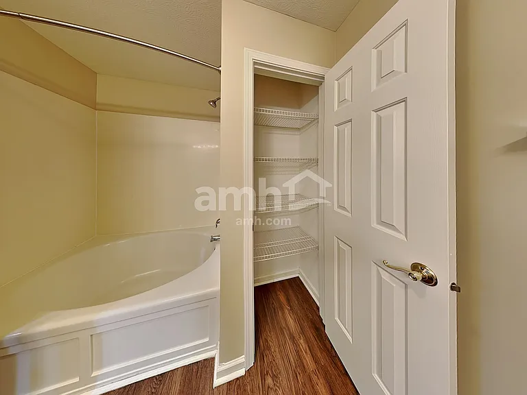 12523 Doe Ln — Photo 18