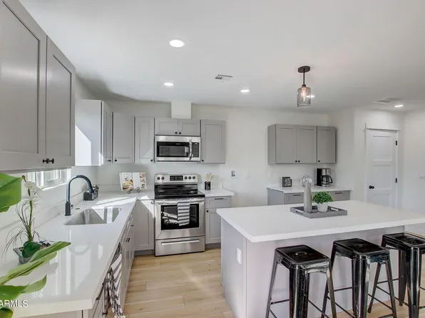 2516 E BROADWAY Road, Phoenix, AZ 85040