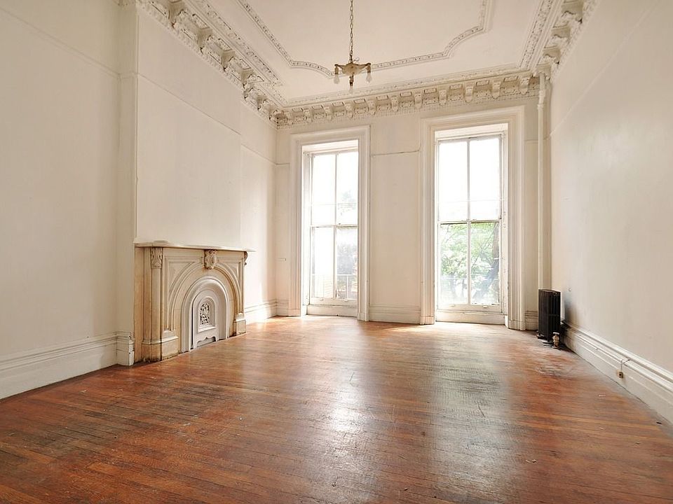 1st image of 118 Montague St APT 3