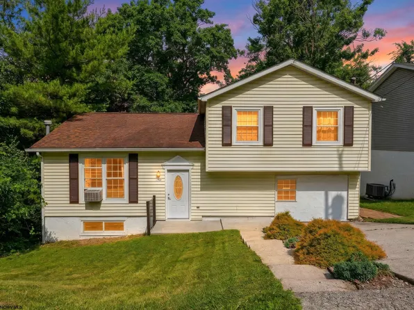 917 Revere St, Morgantown, WV 26505
