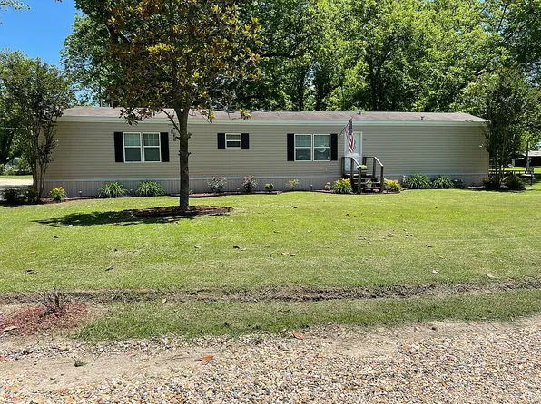 102 Holly Dr, Lake Village, AR 71653