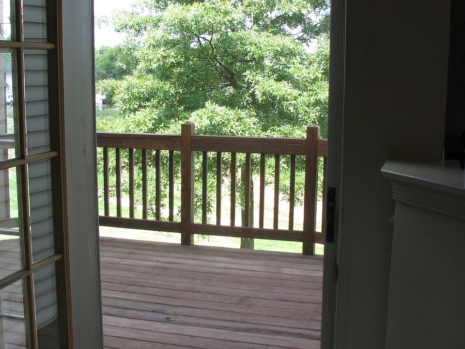 2nd image of 319 Hamilton Dr