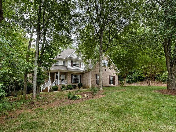 3rd image of 9636 Twin Falls Ct